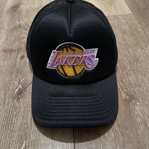Mitchell & Ness Mens‎ Los Angeles Lakers NBA Snapback Mesh Trucker Hat Cap - Picture 1 of 6